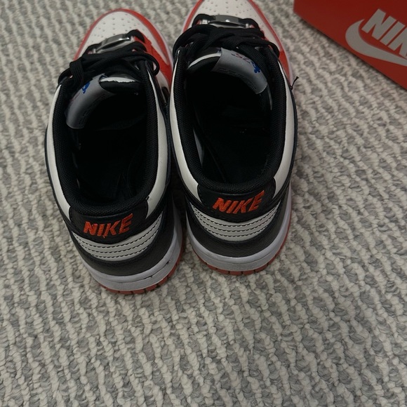 Nike Dunk Low EMB NBA 75th Anniversary Chicago (GS) - Picture 5 of 6